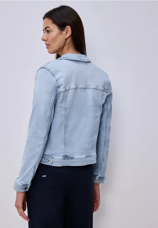 Denim jack met borstzakken en knopen