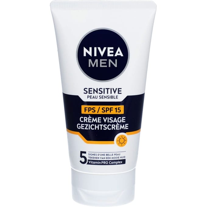 NIVEA MEN Sensitive Hydraterende Gezichtscrème - Moisturizer - Dagcrème - Moisturizer - SPF 15 - Gevoelige huid - Met kamille en vitamine E - 75 ml