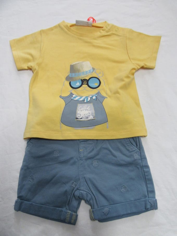 noukie's , kledingset , tshirt geel + broekje nouky beer , 1 jaar  80