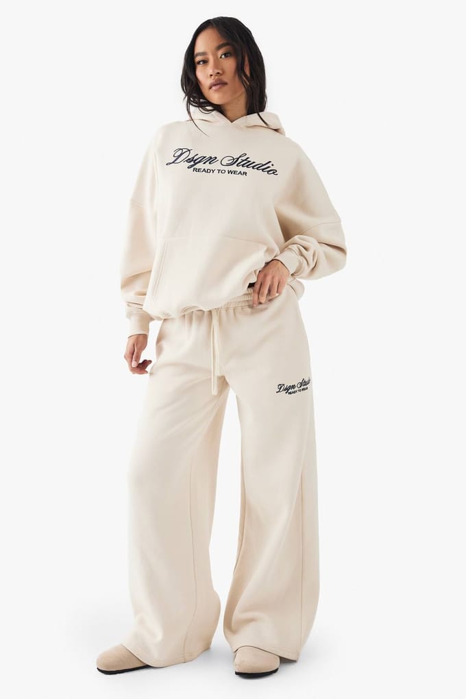 Dames DSGN Studio Geborduurd Straight Leg Jogger | Cream | Maat: Large