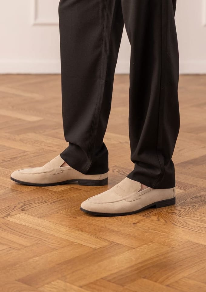 Manfield - Heren - Beige suède loafers - Maat 45