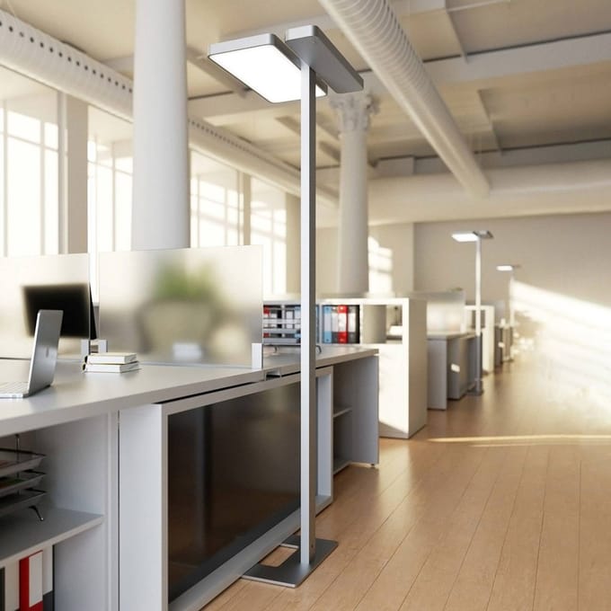 Arcchio LED kantoor vloerlamp Aila, zilver, daglichtsensor