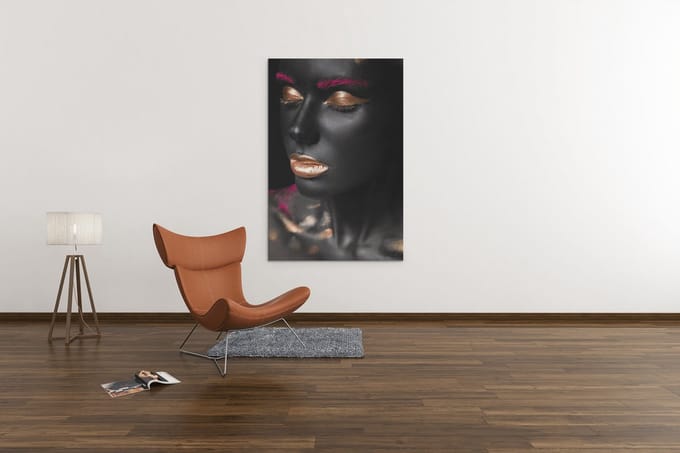 Canvas Schilderij - Vrouw - Make -up - Zwart - Goud - 90x60x2 cm