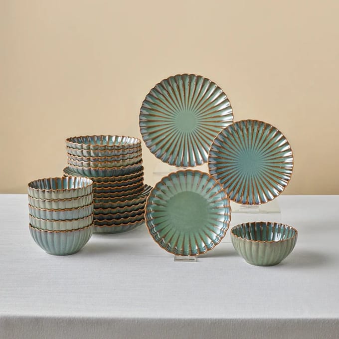 Karaca Cora Reactive - Serviesset 24 Delig – 6 Personen – Stoneware – Reactive Glaze – Dinerset met Kommen