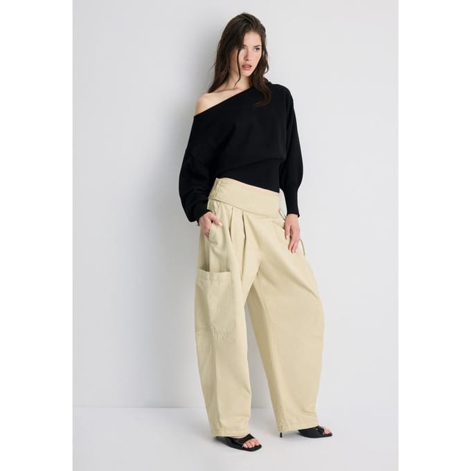 Stradivarius Asymmetrische trui met geribde zoom  Zwart M