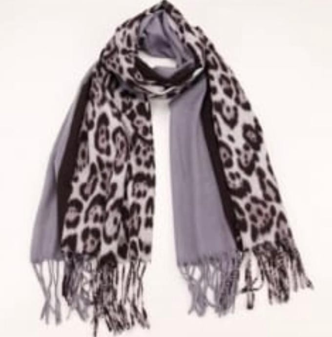 Dames lange sjaal warm met panterprint grijs/zwart