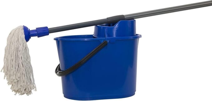 Mopemmer 12L met korf, steel en spaanse mop