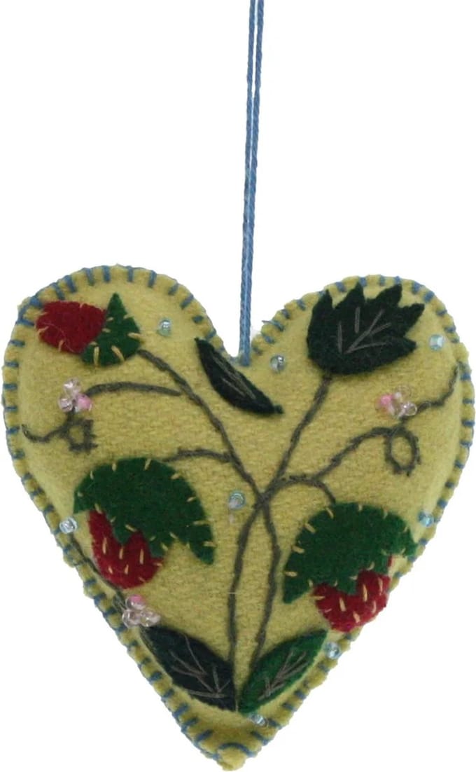 Hart geel aardbeien, vilt 7x2x7cm