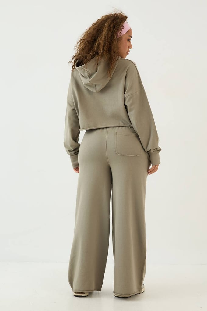 Dames Dsgn Studio Lichtgewicht Boxy Crop Hoodie | Gewassen Kaki | Maat: Small