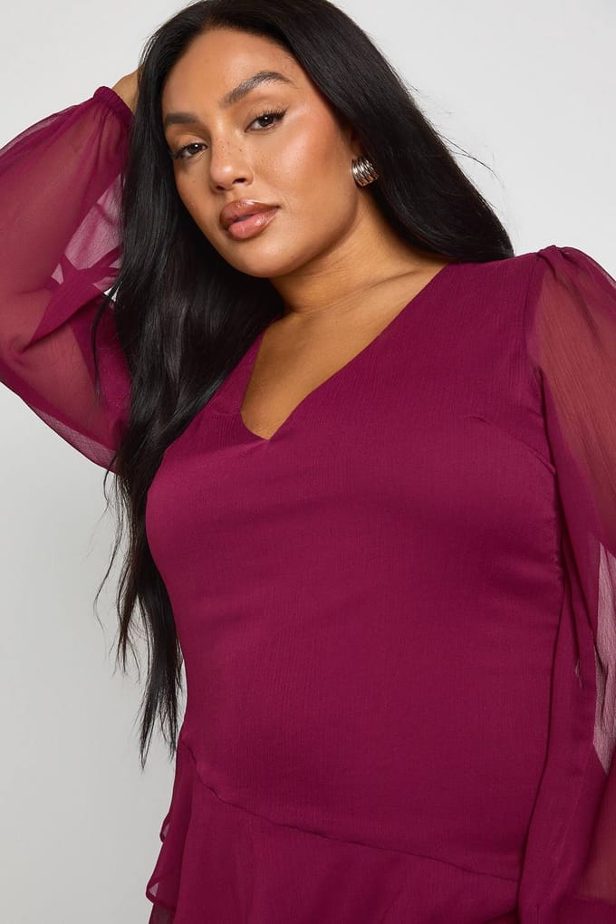 boohoo Dames Plus chiffon maxi-jurk met ruches | Bordeaux Rood | Maat: 44