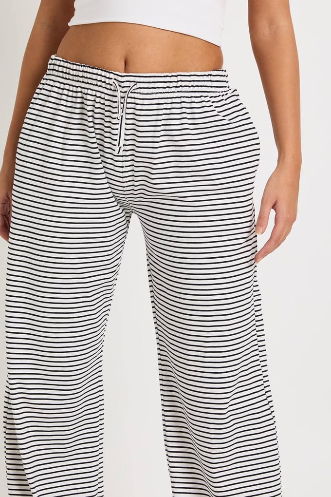 boohoo Dames Gestreepte Broek met Rechte Pijp | Blackwhite | Maat: 44