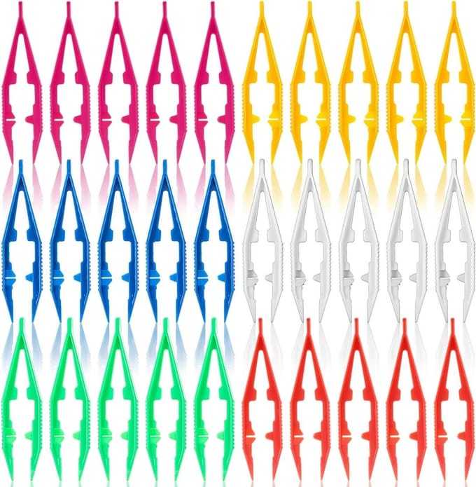 Set van 30 Multikleurige Plastic Pincetten voor Creatief Gebruik, Knutselen, DIY Projecten en Bead Accessoires