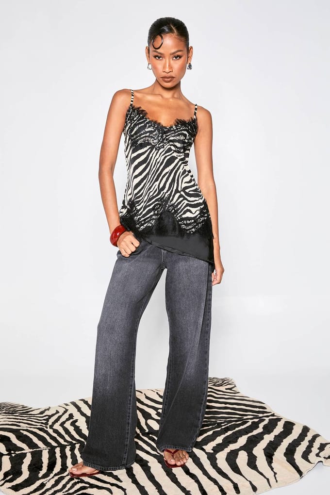 boohoo Dames Basics Hoge Taille Straight Leg Jeans | Washed Black | Maat: 8/32L