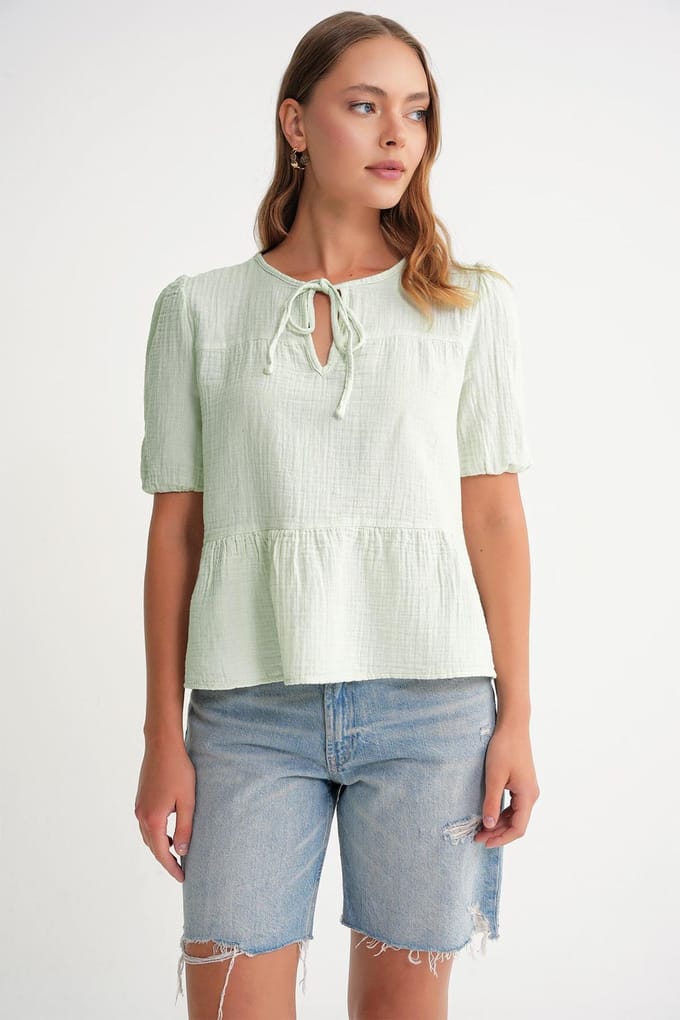 Gestructureerde Mousseline Crew Neck Blouse met Afwerkdetails
