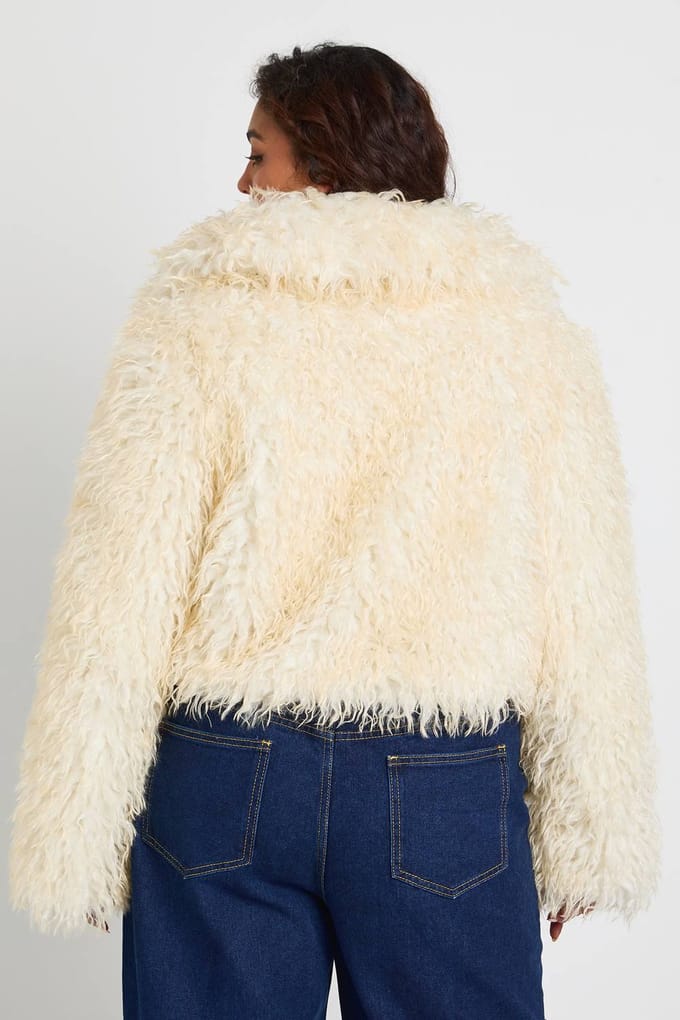 boohoo Dames PLUS KNOPDETAIL NEPBijJEN JAS | Cream | Maat: 24