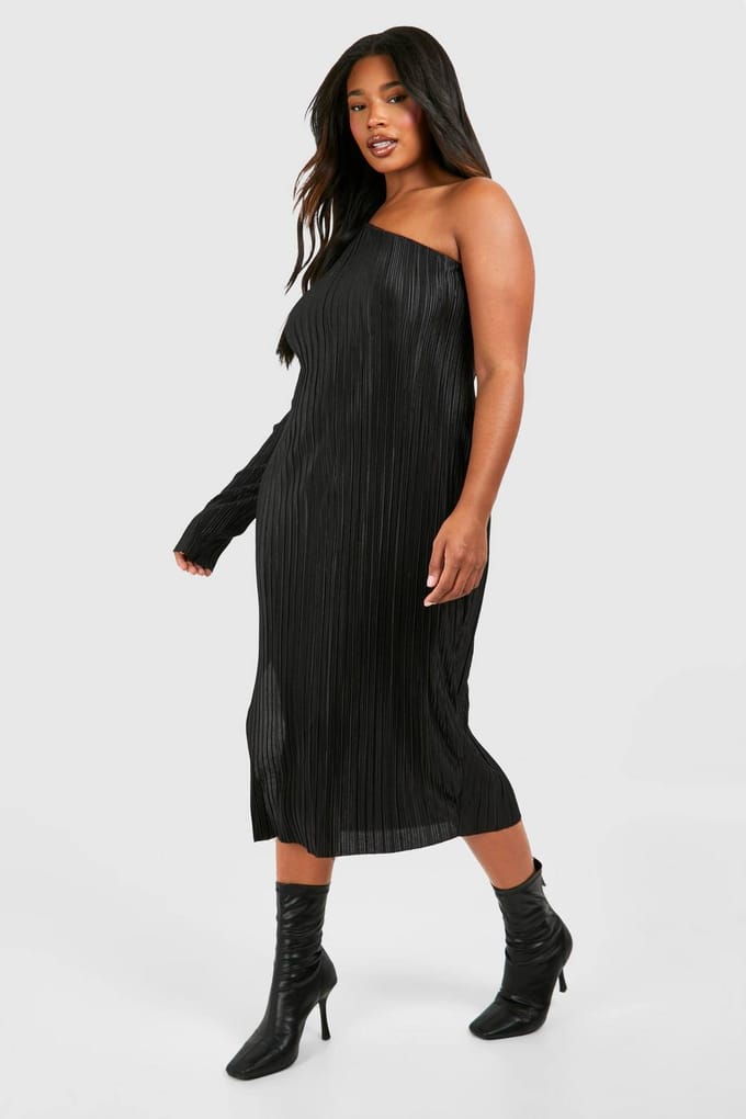 boohoo Dames Plus Plisse Off Shoulder Split Midi Jurk | Zwart | Maat: 54