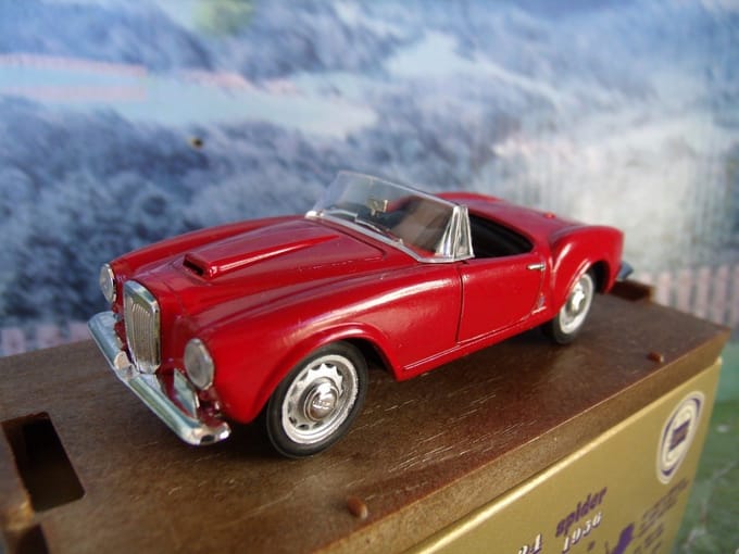 Modelauto Lancia B24 spider america 1956 red - Schaal 1:43
