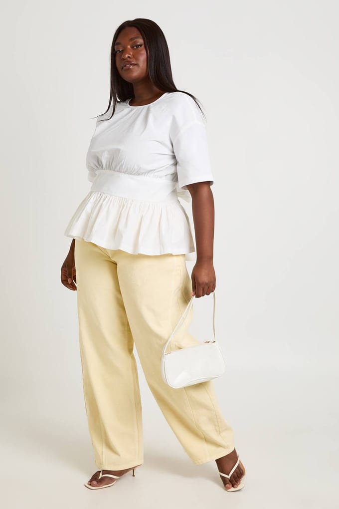 boohoo Dames Plus Peplum Top Met Getailleerd Middel Detail | Wit | Maat: 44