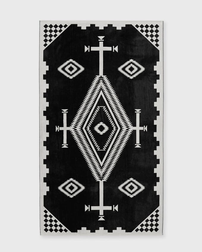 Jacquard Beach Towel - Los Ojos (177 X 101 CM)