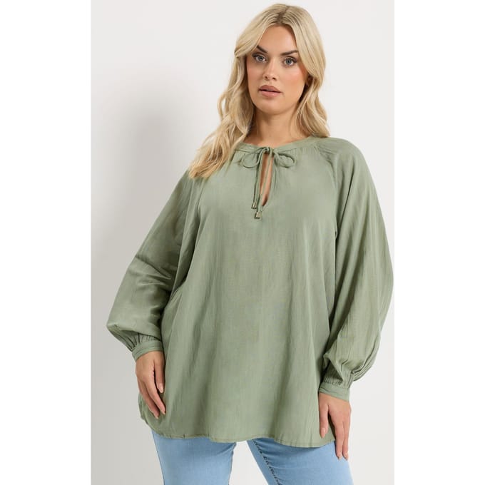Yours Saliegroene Top Met Strikhals Size 48