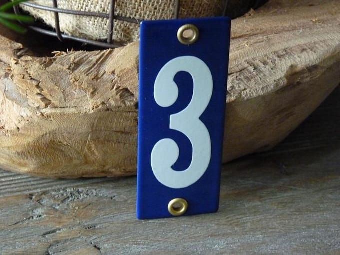 Emaille huisnummer 10x4 blauw/wit nr. 3