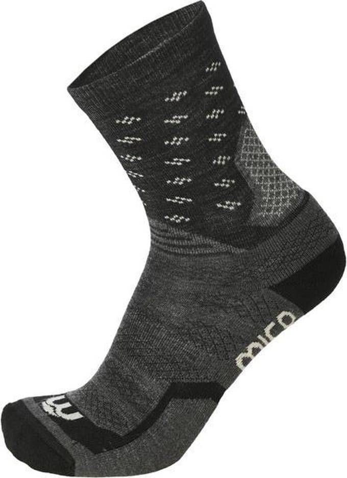 Medium weight natural merino short outdoor socks