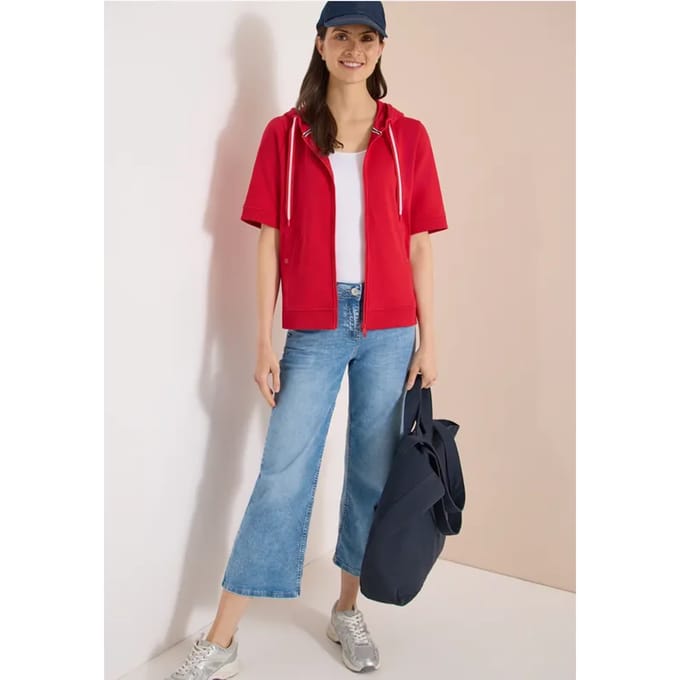 Sweaterjack met korte mouwen en capuchon