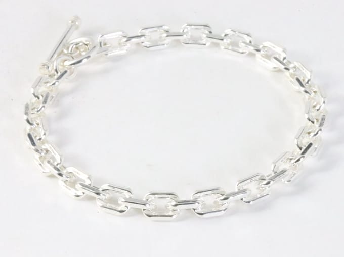 Zware zilveren armband met closed forever schakels - lengte 18 cm.