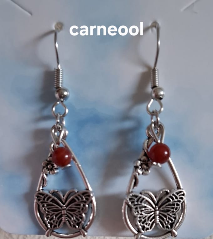 Carneool waterdruppel / Vlinder Oorbellen