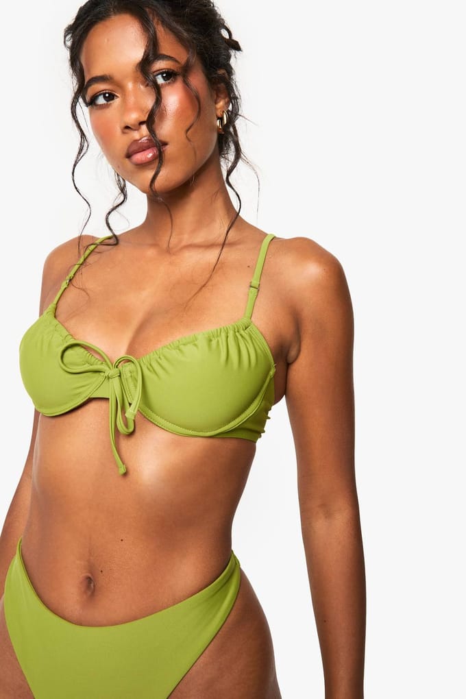 boohoo Dames Swimwear Essentials Bikini Top met beugels | Olive | Maat: 8