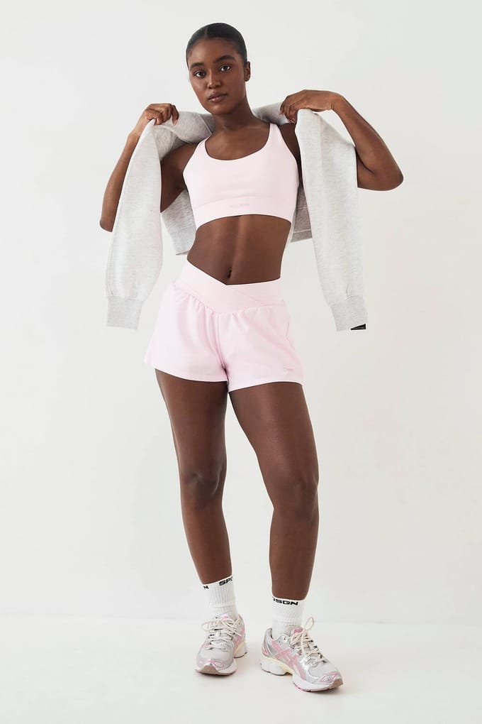 Dames DSGN Studio Wrap Taille Hardloop Short | Marshmallow Pink | Maat: Medium