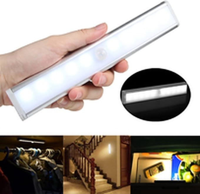 LedLamp met bewegingssensor - Kastverlichting - USB - Magneetstrip - Warm Wit licht - Zilver
