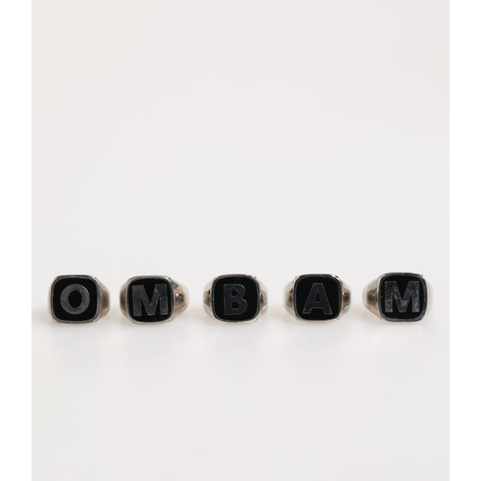 Initiële Letter Zilveren Ring