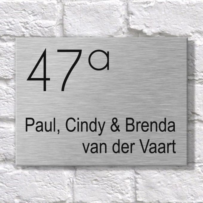 Kirinify – Naambordje voordeur RVS 20 x 15 cm met lasergravering – Zelf ontwerpen