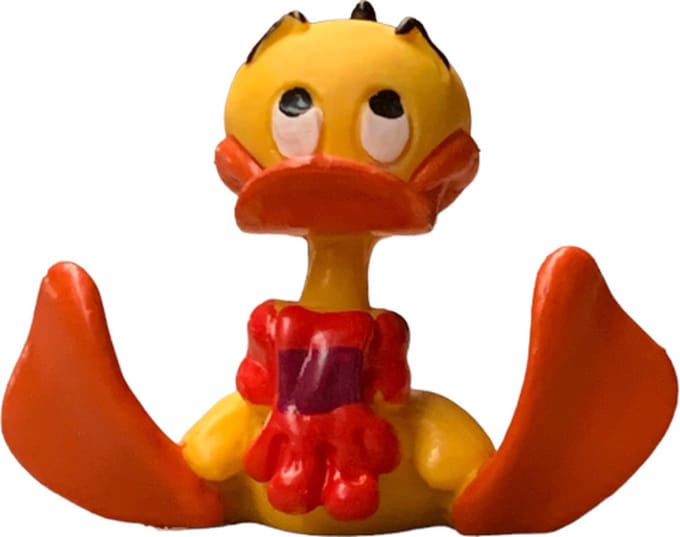 Alfred Jodocus Kwak zittend – licht beduusd – Schleich figuurtje – ca. 6 cm