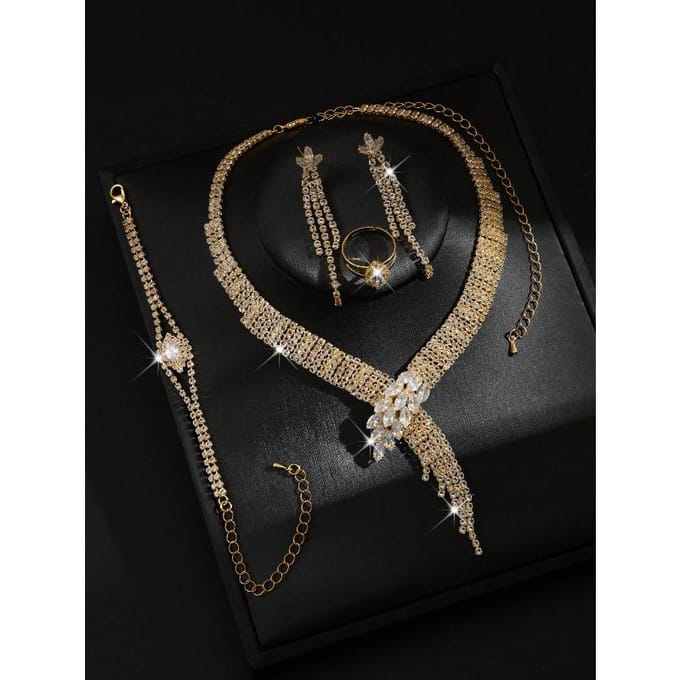 Elegant Geometrisch Zirkonia Sieradenset: Ketting, Oorbellen, Armband, Ring one-size goud