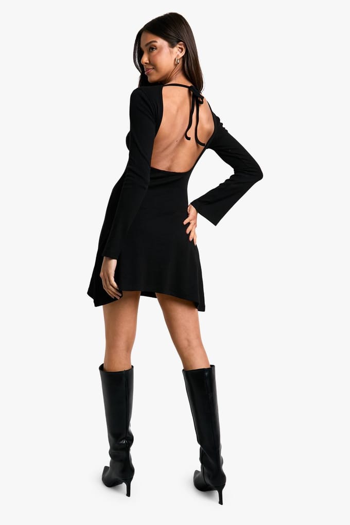 boohoo Dames Geribbelde Shift Jurk met Bandjes op de Rug | Black | Maat: 18