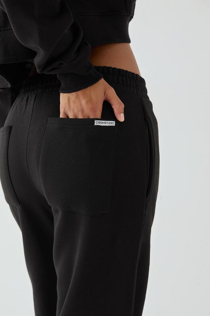 Dames DSGN Studio Oversized Cuffed Jogger | Zwart | Maat: Medium