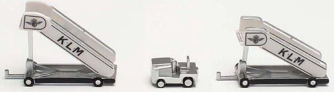 Historic Stairs (2 st.) + tractor (1 st.) KLM (NL) Herpa 1:200