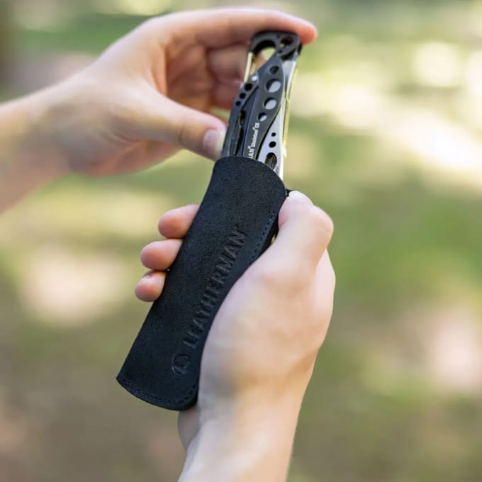 Leatherman Sleeve Leather Black M – Minimalistische Leren Bescherming Voor Middelgrote Multitools
