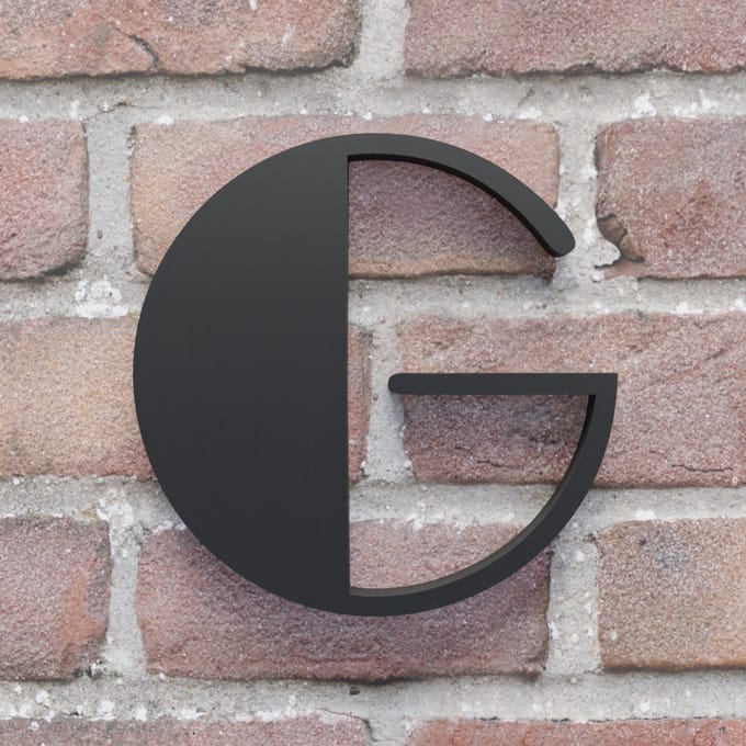 Huisnummer Broadway G zwart - Huisnummerbord - 25 cm - zelfklevend
