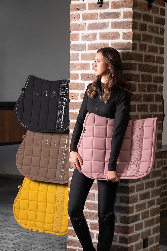 Eskadron Zadeldek Eskadron Platinum Big Square Softshell Dressuur Roze