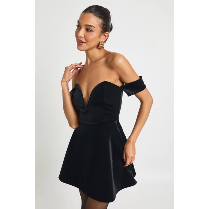 boohoo Dames Velvet Bardot Plunge Mini-jurk | Black | Maat: 16