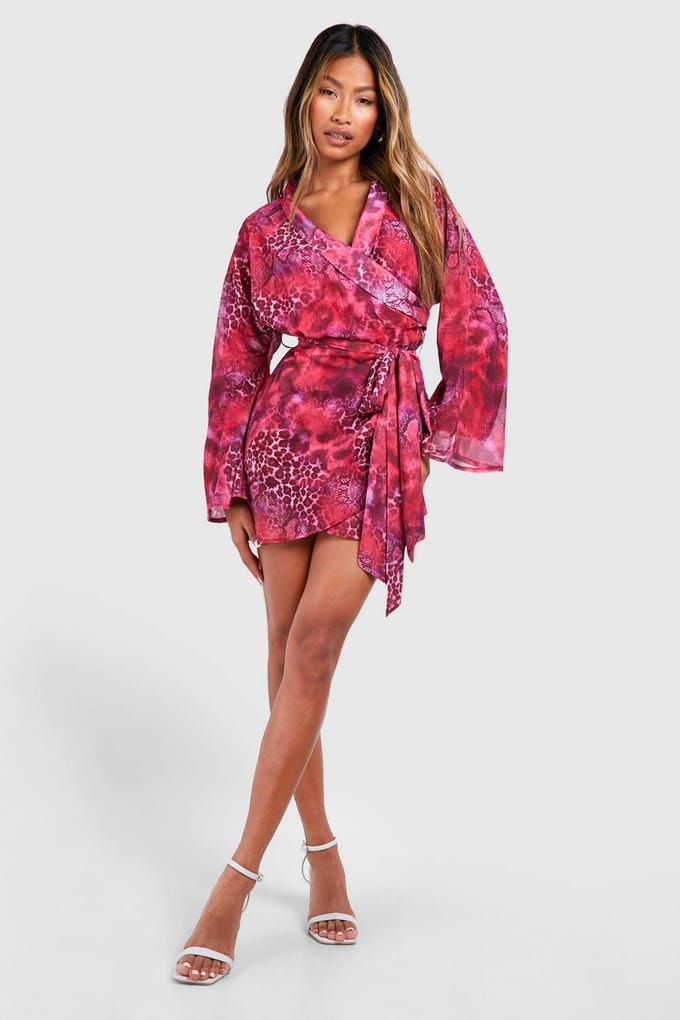 boohoo Dames Dierlijke Print Wikkelmini-Jurk | Roze | Maat: 36