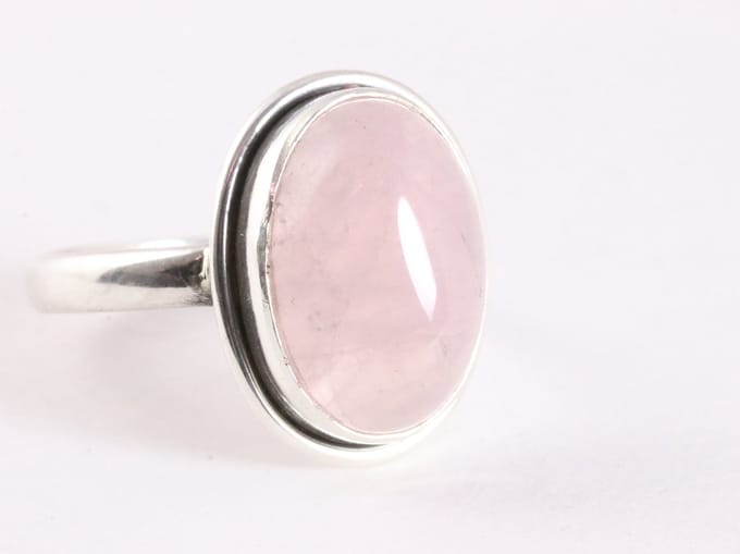 Ovale zilveren ring met rozenkwarts - maat 17