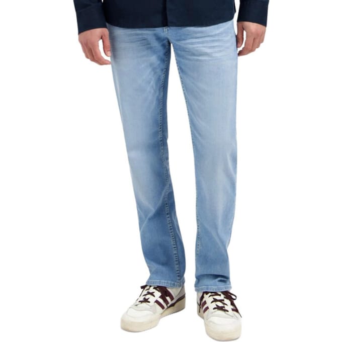 No Excess Denim, relaxed fit 715 bleach denim
