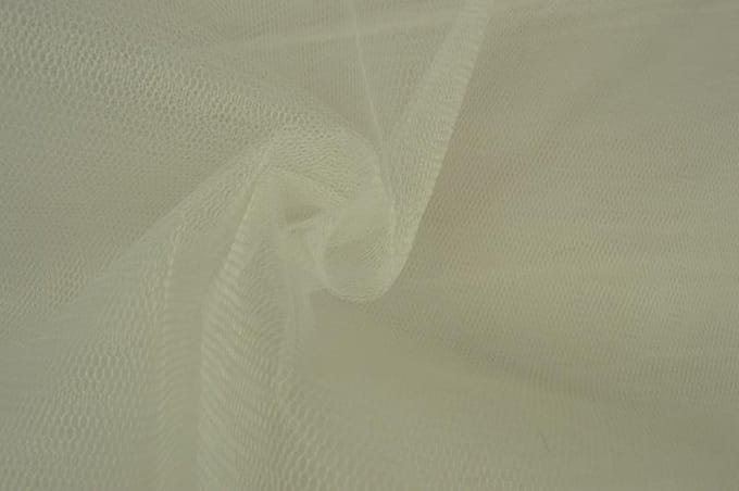 Tule stof - Gebroken wit - 15 meter