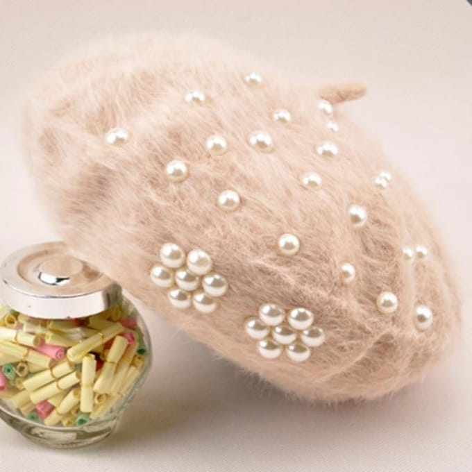 Chapeau d'hiver pour femme en fourrure de lapin perlée tricotée, béret blanc beige