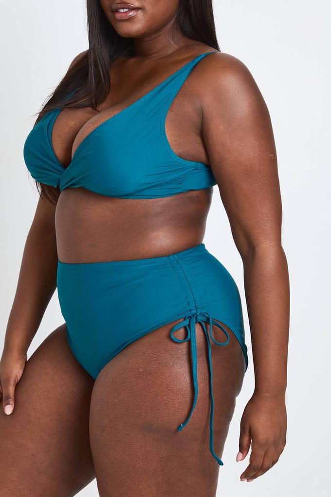 boohoo Dames Plus Zwemkleding Essentials Buikcontrolerende Hoge Taille Slip | Washed Teal | Maat: 48