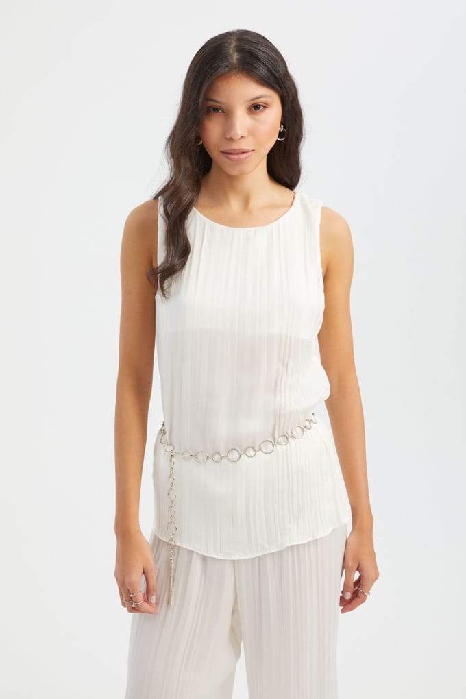 Ronde Hals Plissé Blouse met een Ceintuurdetaillering